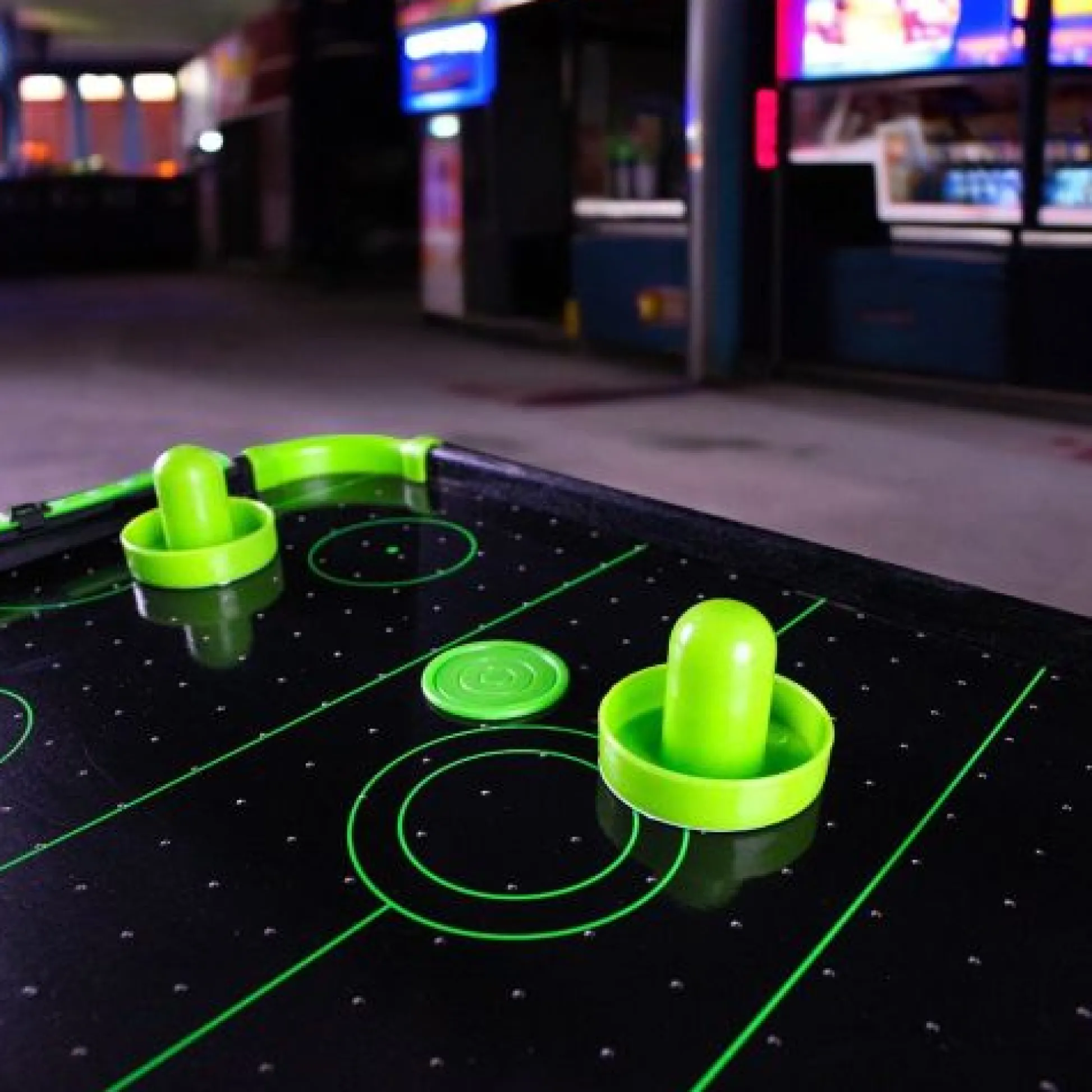 Calendar Holdings, LLC Funtime Gifts Neon Tabletop Air Hockey Game, 20 Inch* Role-Playing Games|Board Games