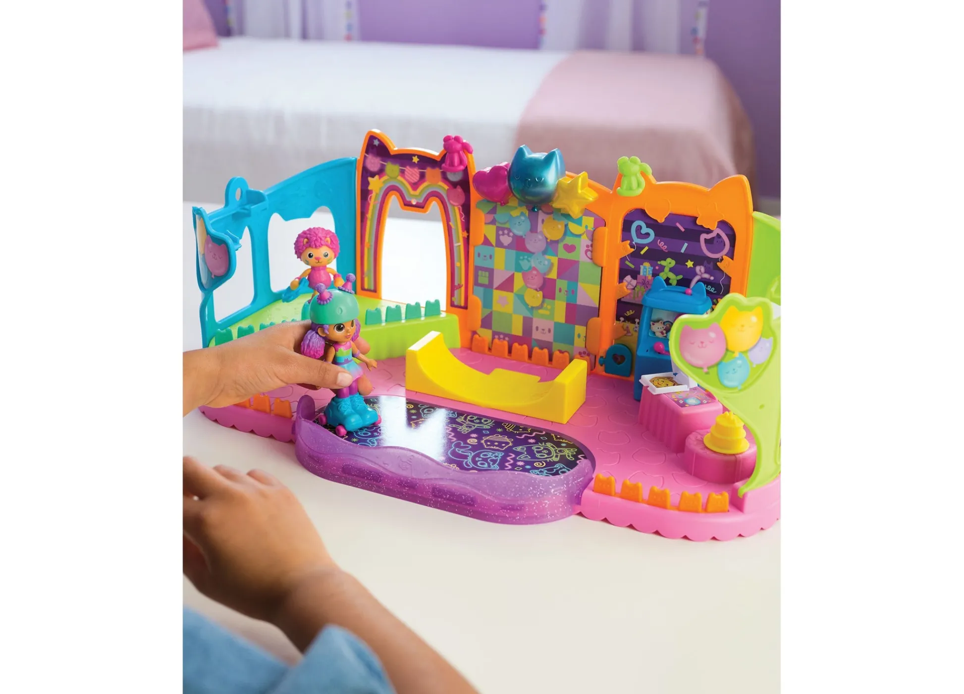 Macy's - Supplier Gabby's Dollhouse Party Room Playset with Exclusive Toy Figures* Stuffed Animals & Plush Toys