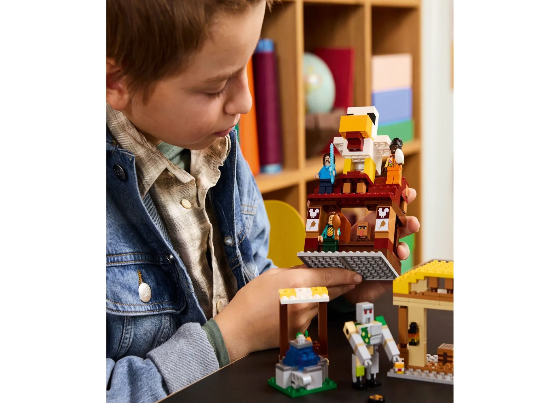 Macy's - Supplier LEGO Minecraft 21273 The Ghast Balloon Village Attack Building Set - 555 Pieces* Lego Shop