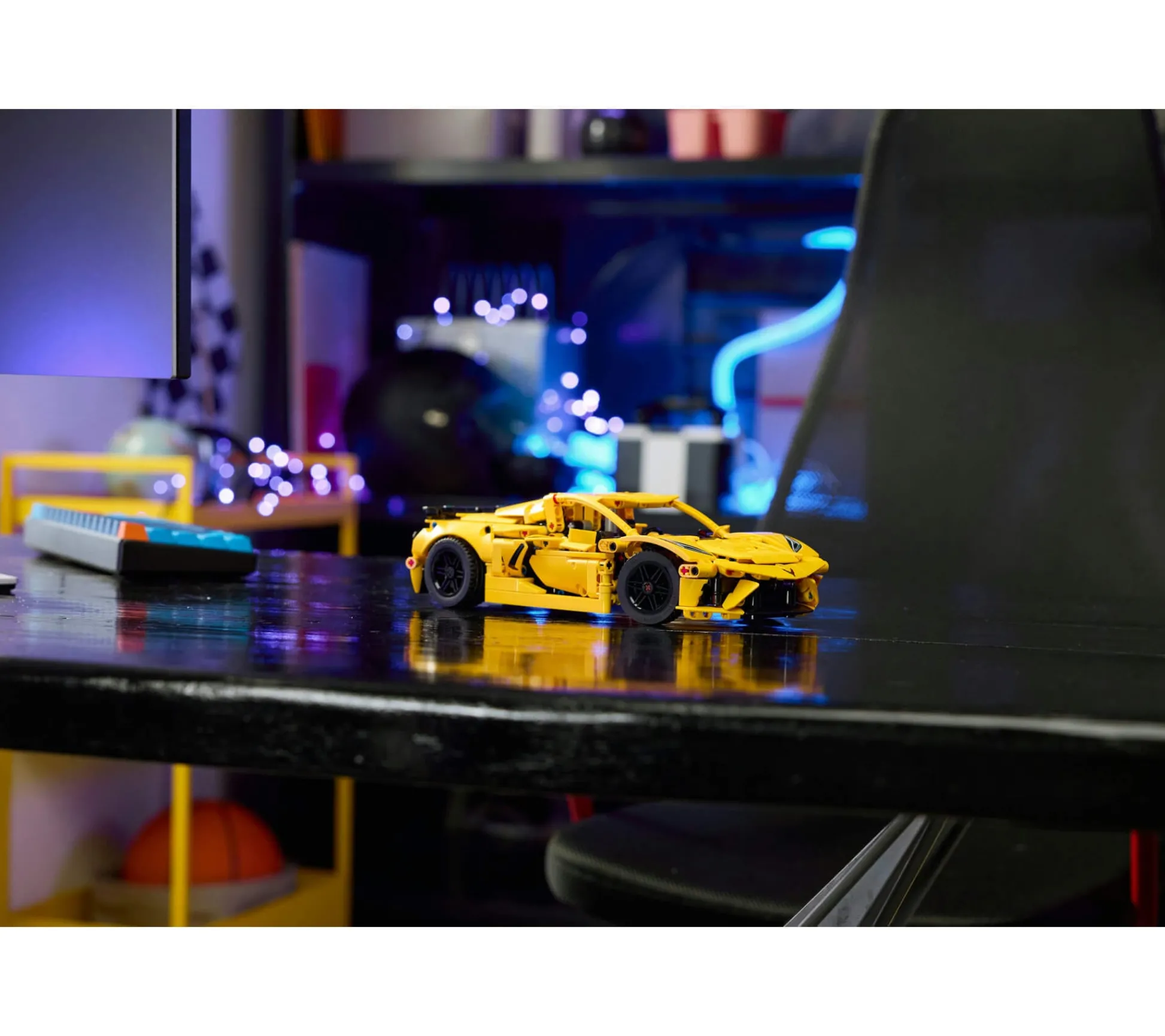 ToyHouse LEGO Technic Chevrolet Corvette Stingray 732-Piece Model Kit* Lego Technic|Lego Shop