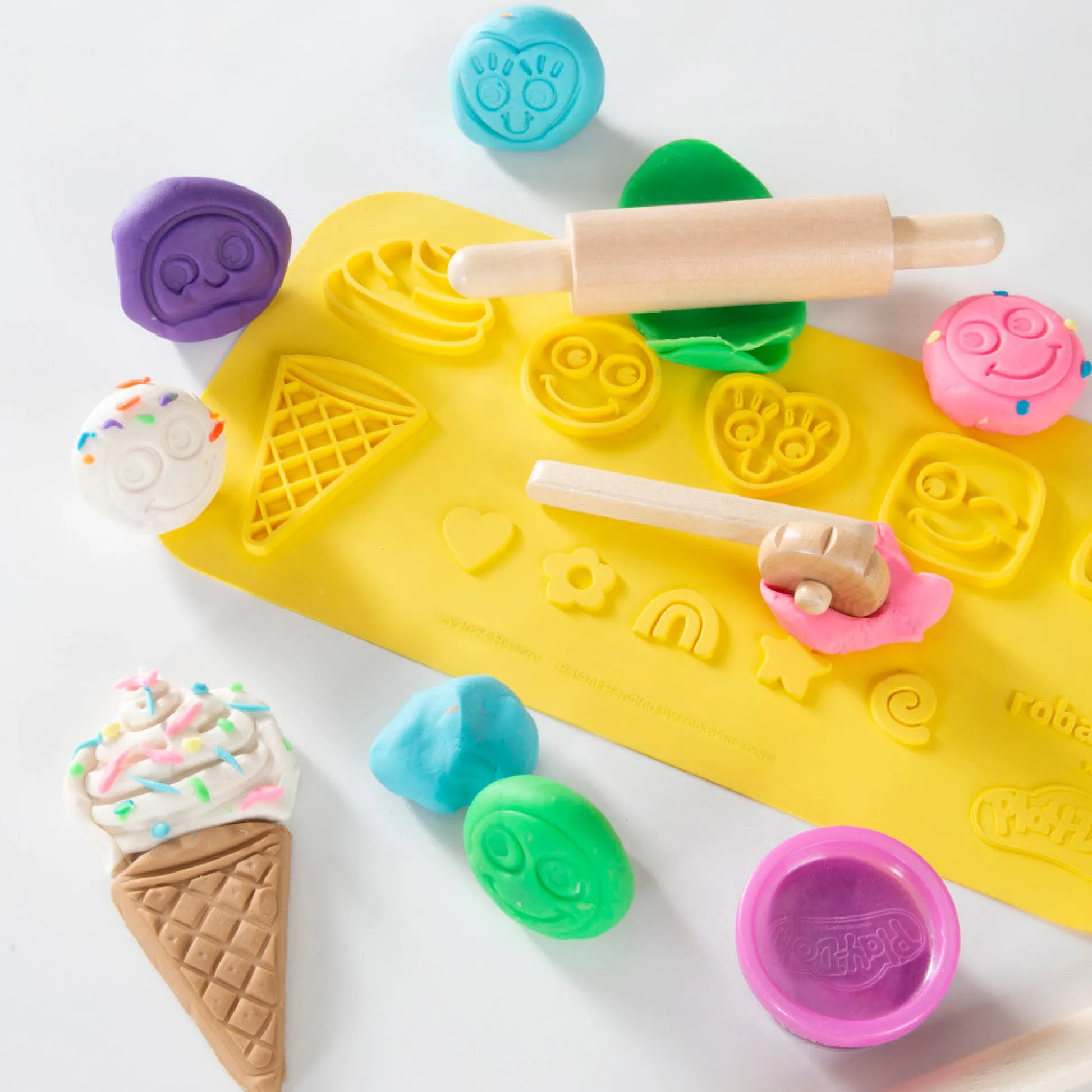 Flat River Group Play-Doh Wooden Ice Cream Stand Sweet Treats Play Center* Clay, Dough & Sand Art