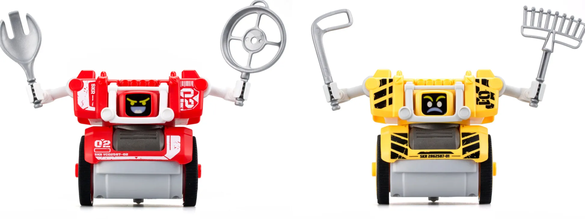 The Distribution Solutions Robo Street Kombat Gesture-Controlled Battling Robot* Action Figures