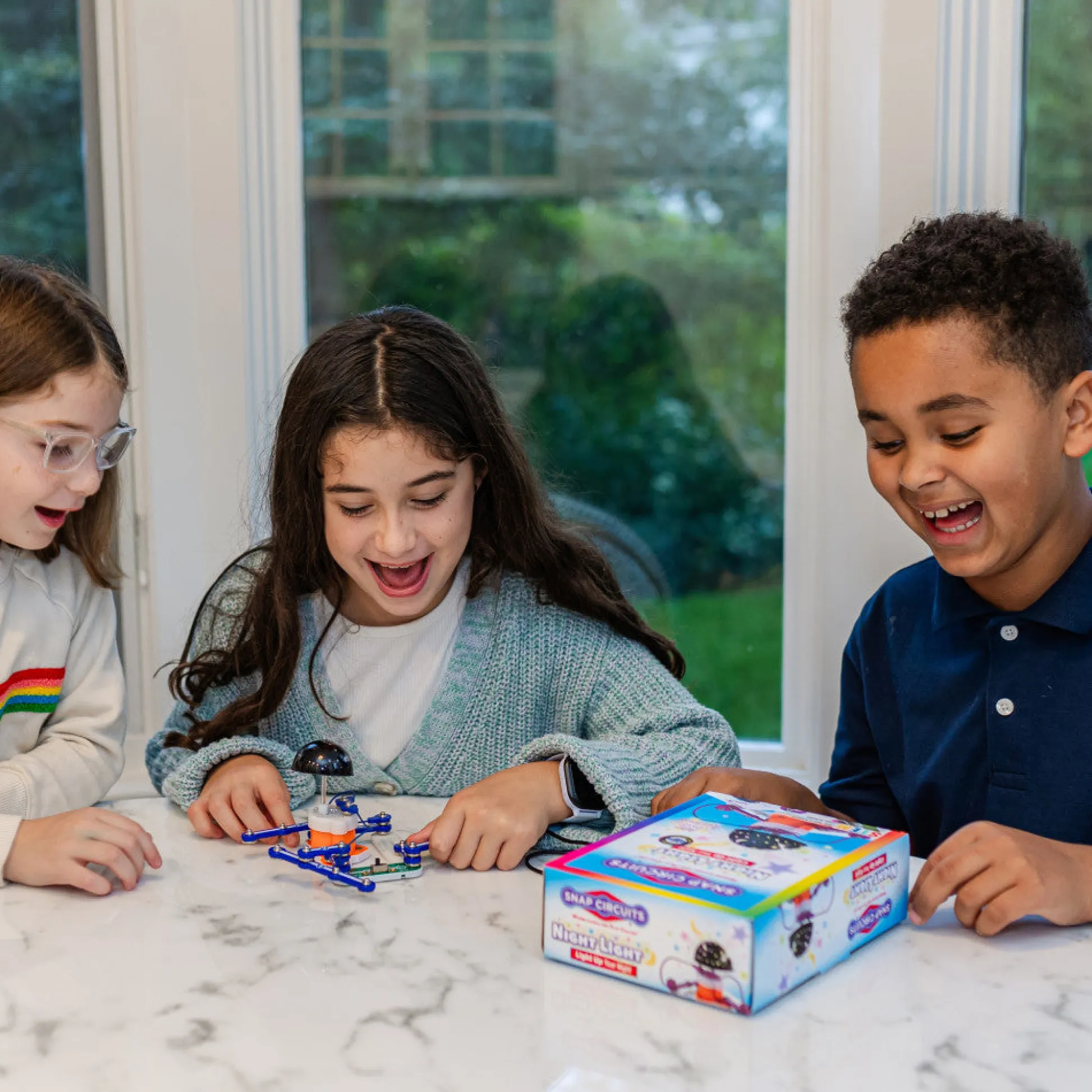 Flat River Group Snap Circuits Nite Lite - DIY Night Light Kit - STEM Educational Toy for Kids 5+* Engineering Toys
