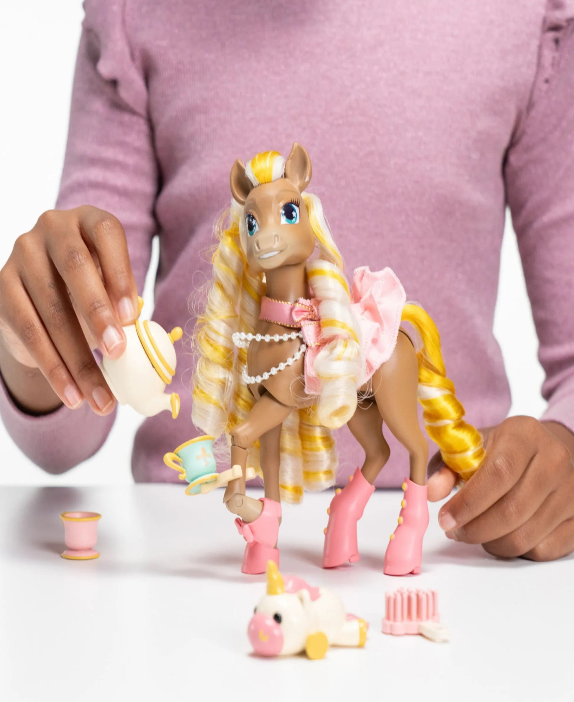 Macy's - Supplier Wild Manes Cherie Tea Party Set with Fashion Accessories* Stuffed Animals & Plush Toys